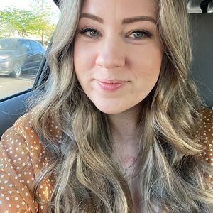 Meet your Posher, Sara